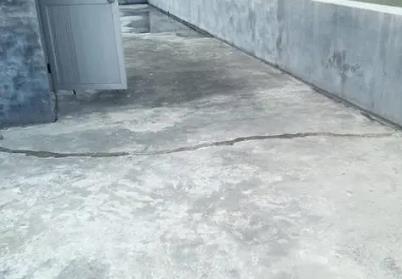 思南楼顶漏水维修公司分享下如何解决卫生间隐蔽部位漏水的问题?